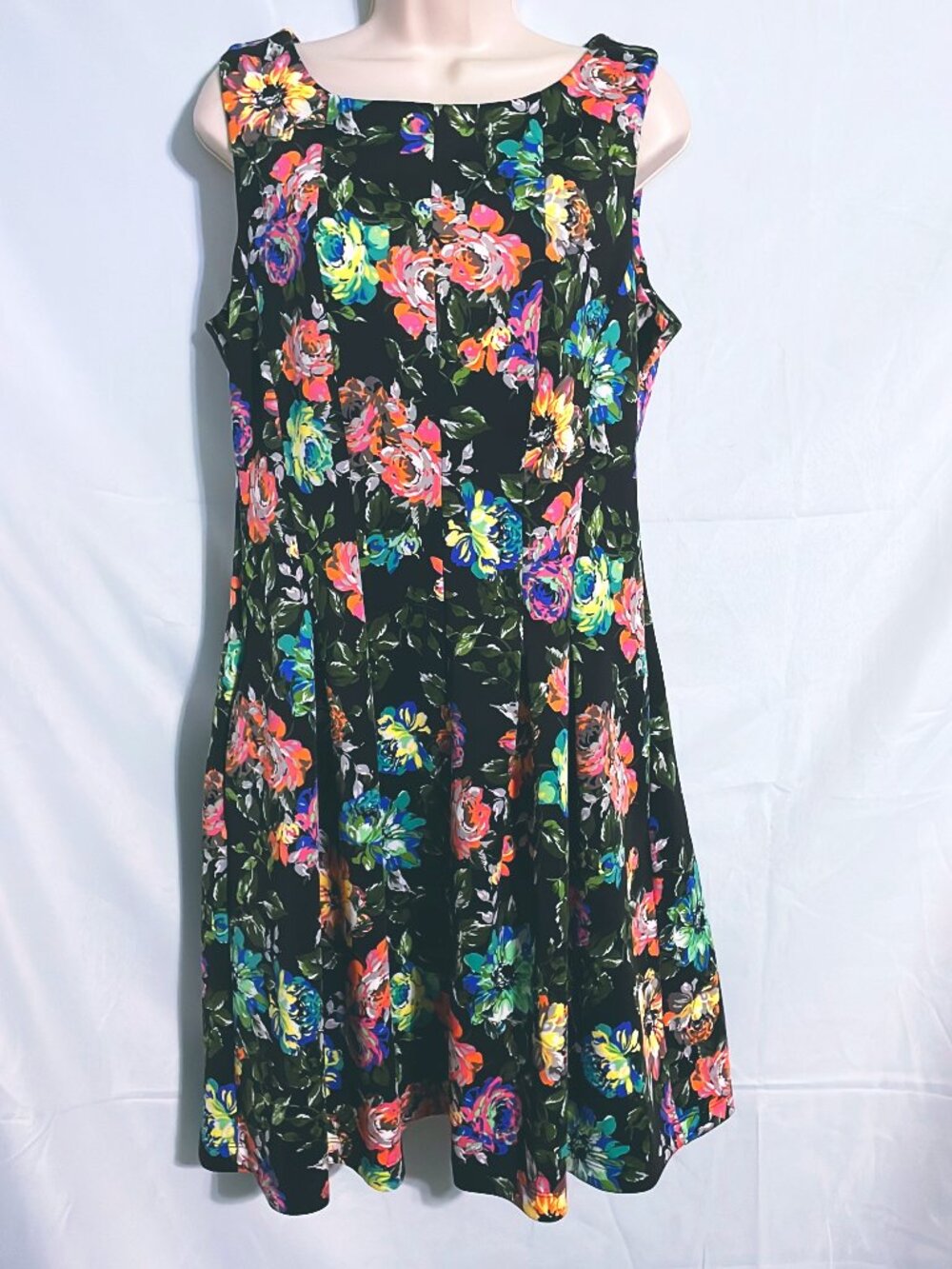 Metaphor Sleeveless Floral Dress Size 14